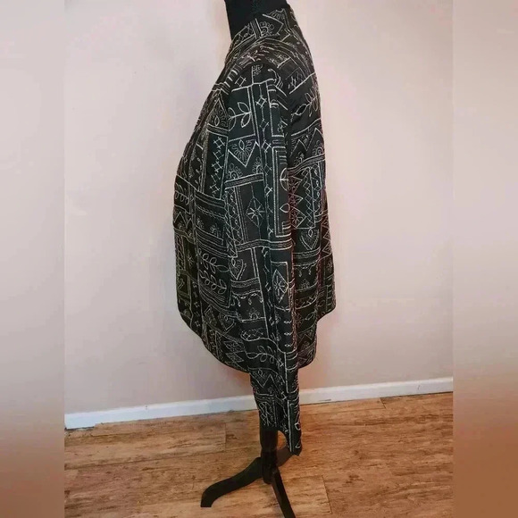 Alfred Dunner Jacket Cardigan Embroidered  Quilted Black Womens Size 8 - Picture 3 of 6